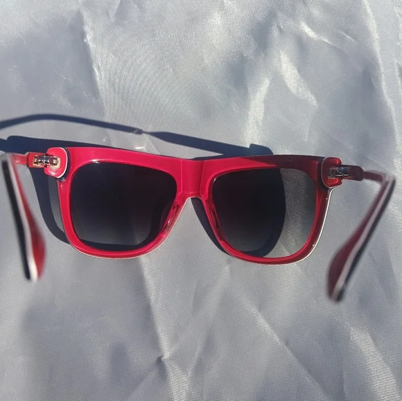 Marc By Marc Jacobs Red White Blue Sunglasses Small Unisex No Case - Picture 7 of 9